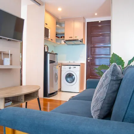 Recently Renovated Pool View Apartment In Modern Complex